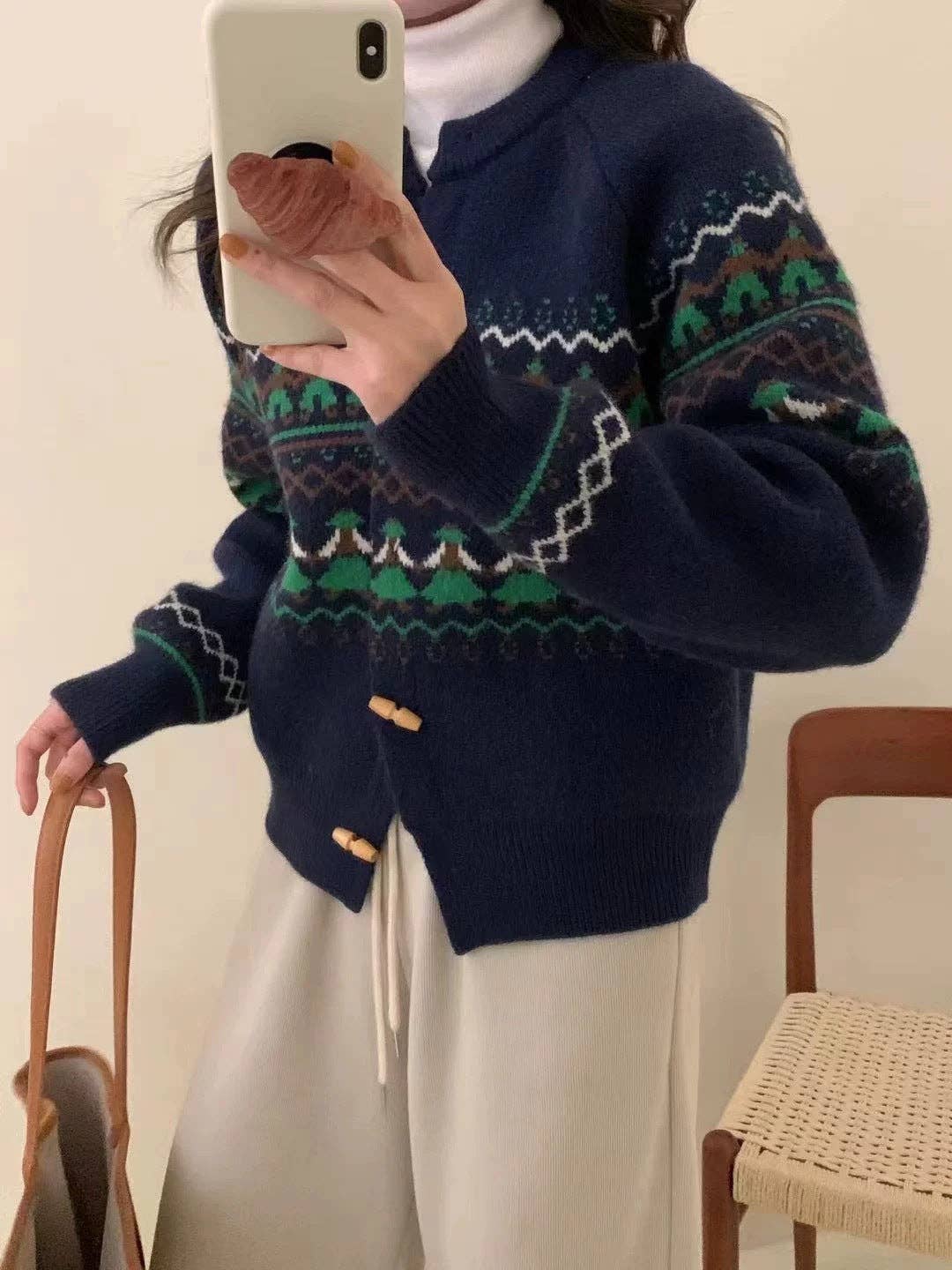 Marayn - Wholesale Cardigan - Women's - Cozy Fair Isle Horn Button Knit Cardigan Sweater10