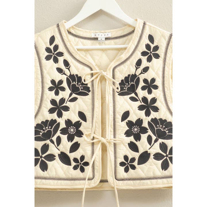 HYFVE - Vente Veste sans manches – femme - Gilet matelassé brodé de fleurs avec lien à nouer devant13