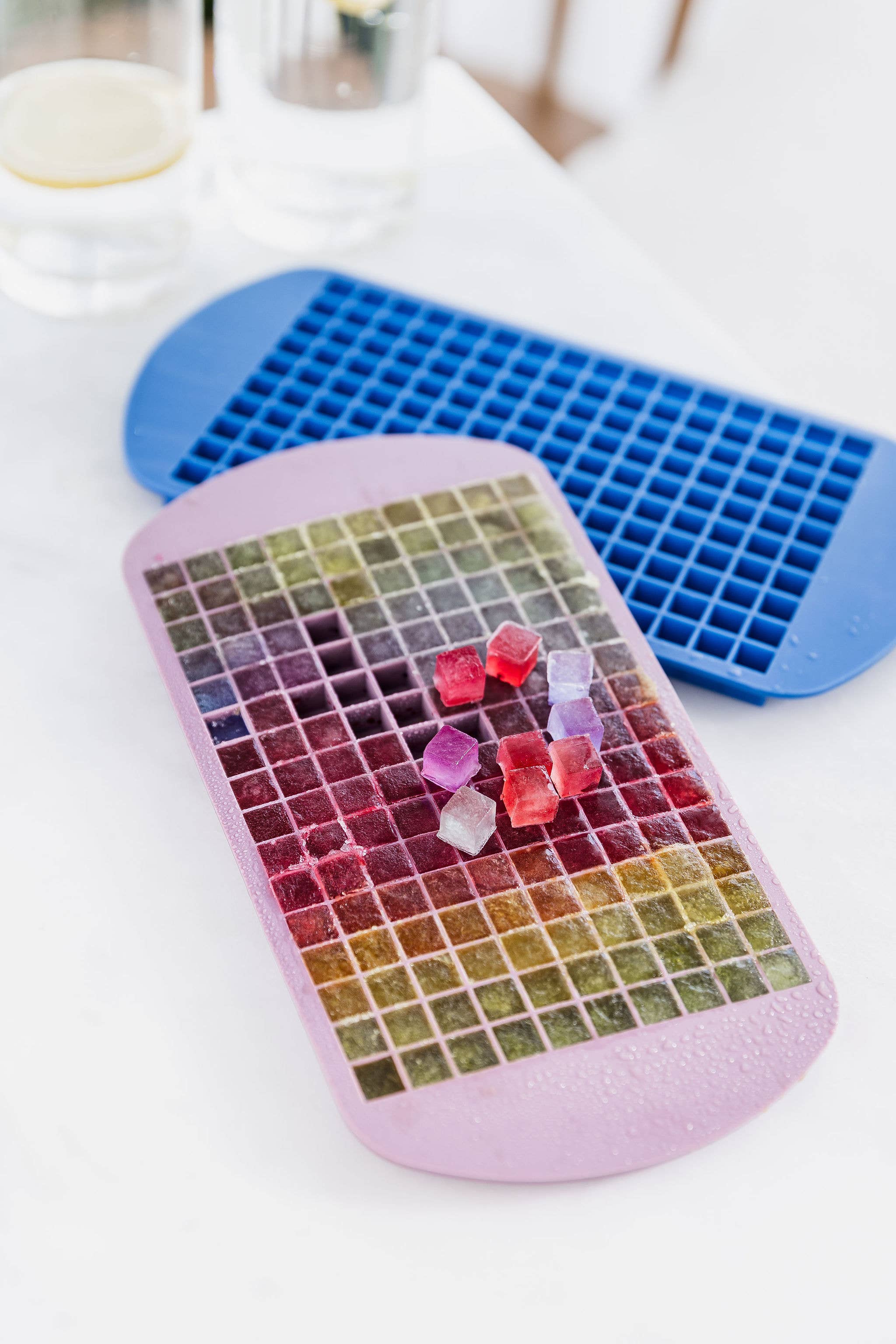 UBERSTAR – wholesale Ice tray/mould – Mini Ice Cube Trays (Set of 2)5