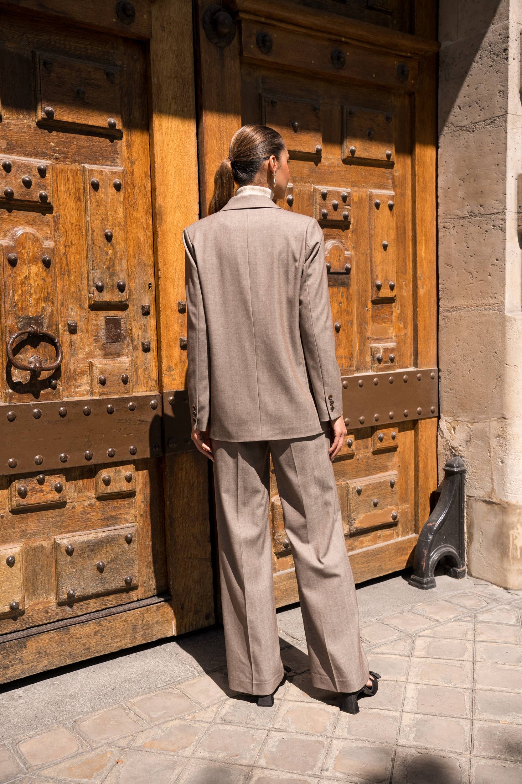 Attentif Paris - Wholesale Suit Jacket - Women's - Single-button straight blazer17