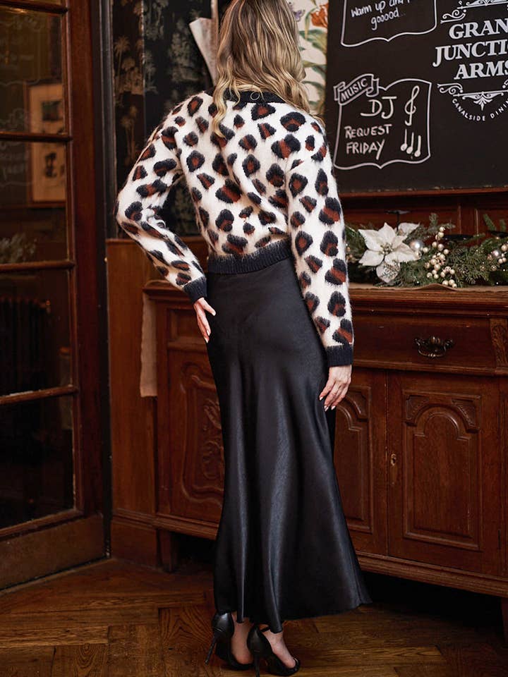 ANGELEYE – wholesale Knitted jumper – Women′s – Border Knit Jumper in White Leopard2