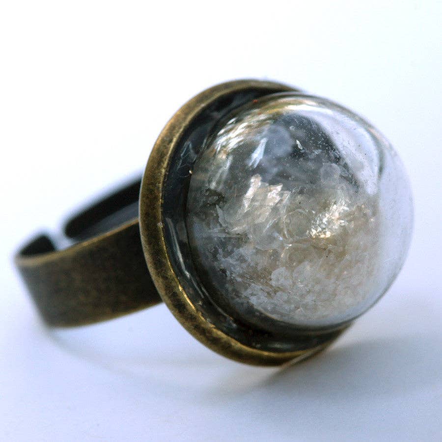 Amy Pfaffman Jewelry - Vente Bague de cocktail/de cérémonie - Bague en dôme de verre avec des vermicelles de gâteau5