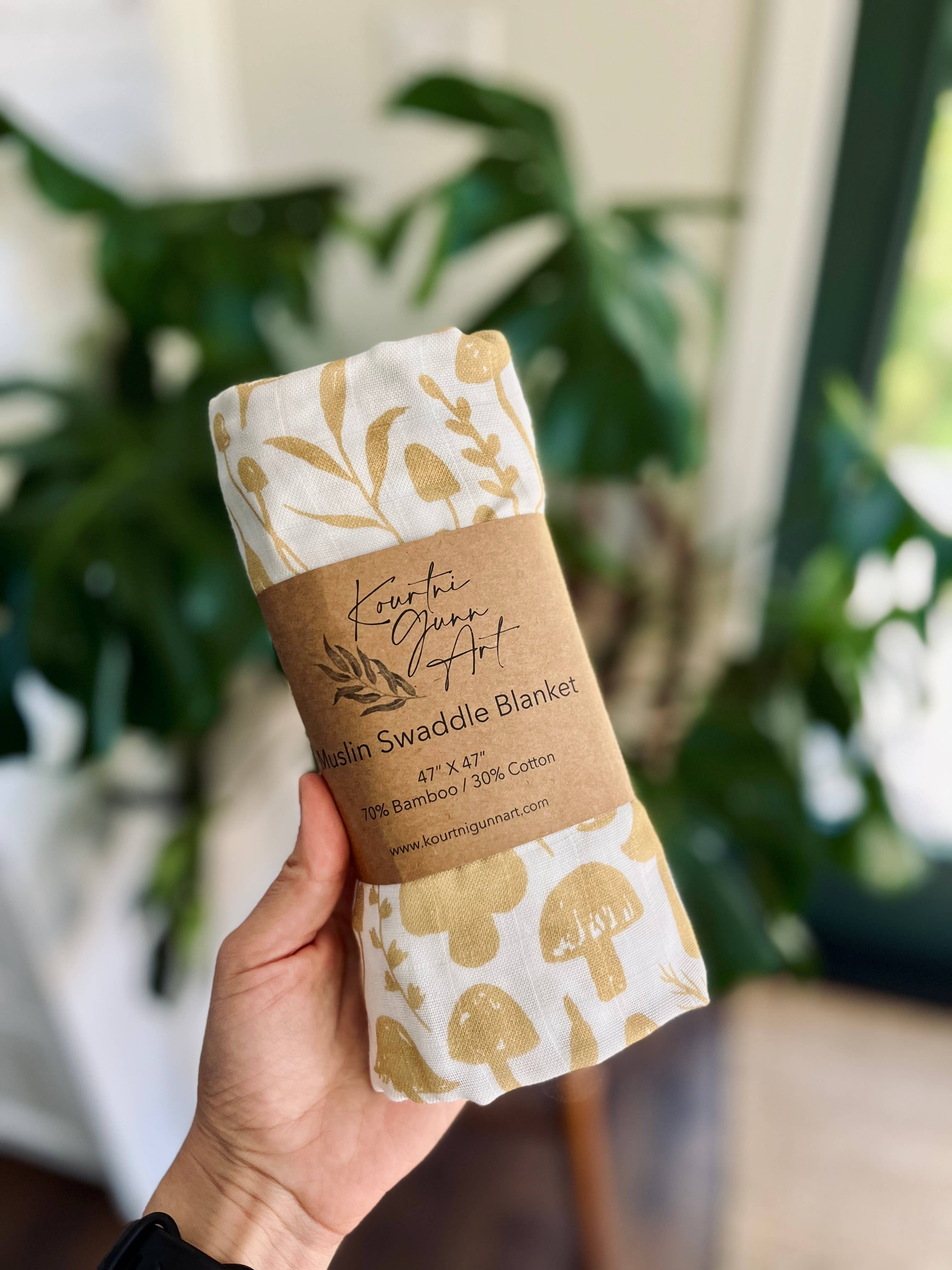 Kourtni Gunn Art - Wholesale Inbakerdoek - Baby - Paddenstoel Babydeken  |  Paddenstoel Mousseline Inbakerdoek2