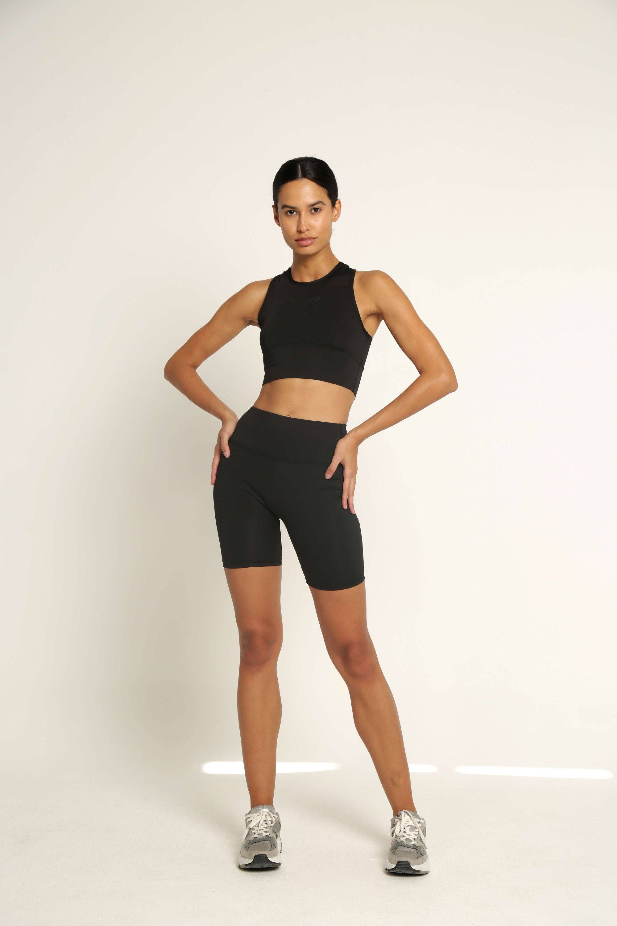 Onamaste – Großhandel Sport-Shorts – Damen – Radhose Jamie für Damen mit hohem Bund