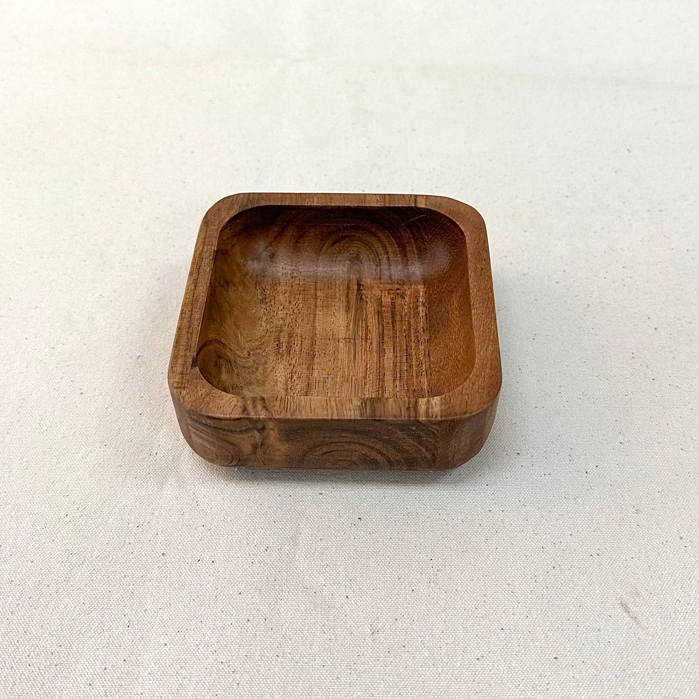 India Handicrafts Inc - Wholesale Condiment/Dip Bowl - Rounded Square Wooden Nut/Dip Bowl1