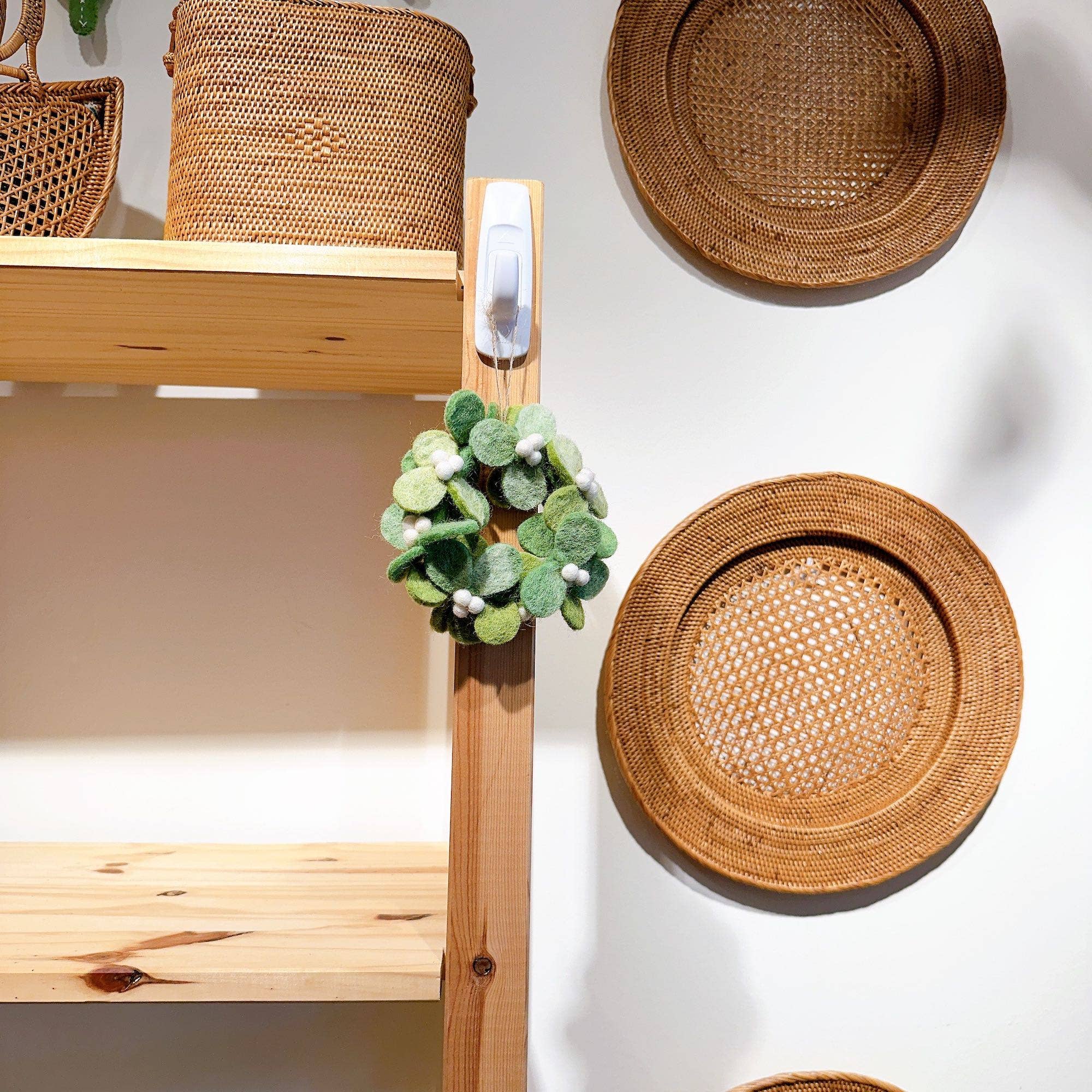 Ganapati – wholesale Krans – Guirlang av mistel i filtat material4