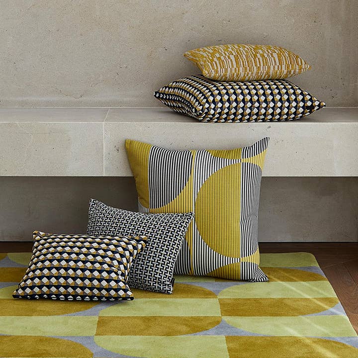 Margo Selby – wholesale Dekorativ kudde – Stella Senapsgul Kudde