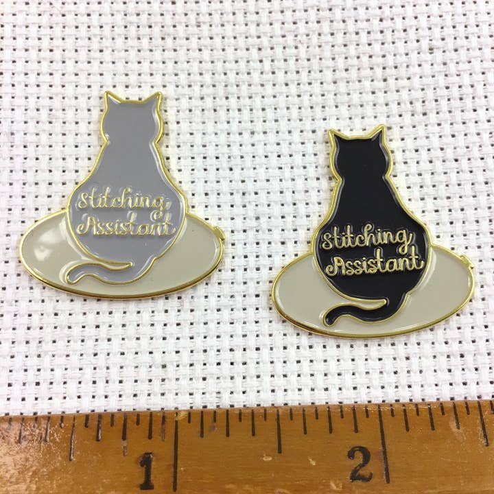 Snarky Crafter Designs - Wholesale Embroidery/Cross Stitch Supplies - Stitching Assistant Kitty Needle Minders
