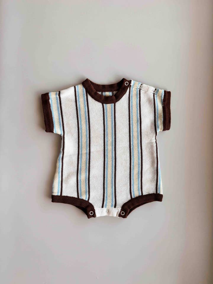 Romper Retro às Riscas | Azul Celeste por atacado de FRECKLES the label