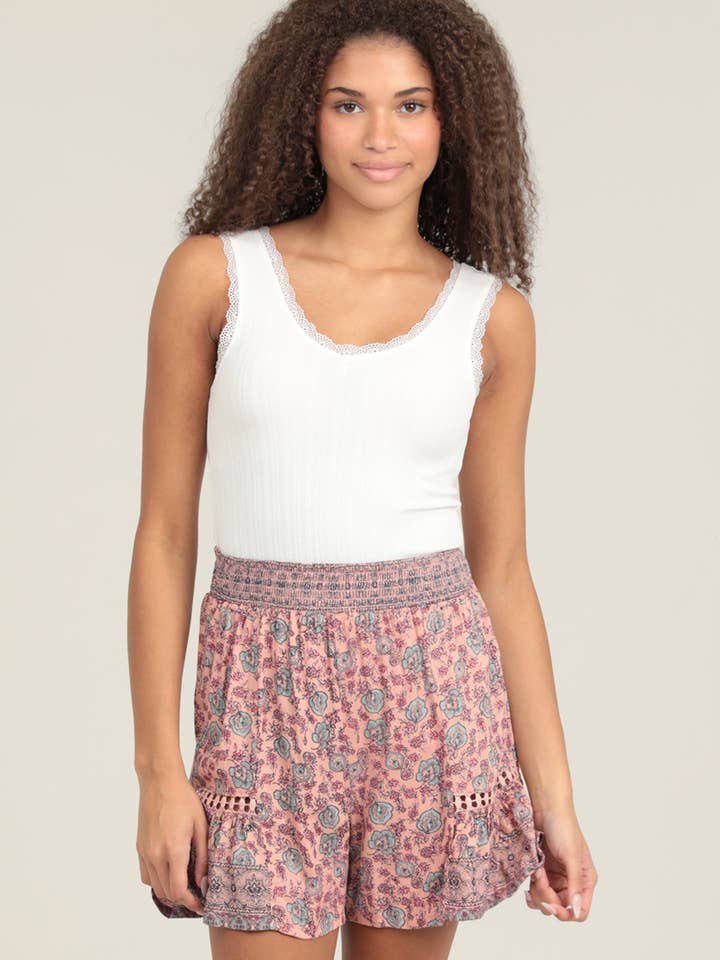 BS882-FP37 BLONDEINDLÆG PRINTET SMOCKTALJE SHORTS for engroshandel hos ANGIE