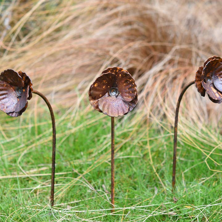 Savage Works – wholesale Garden/lawn stake – Metal Garden Poppy Flower