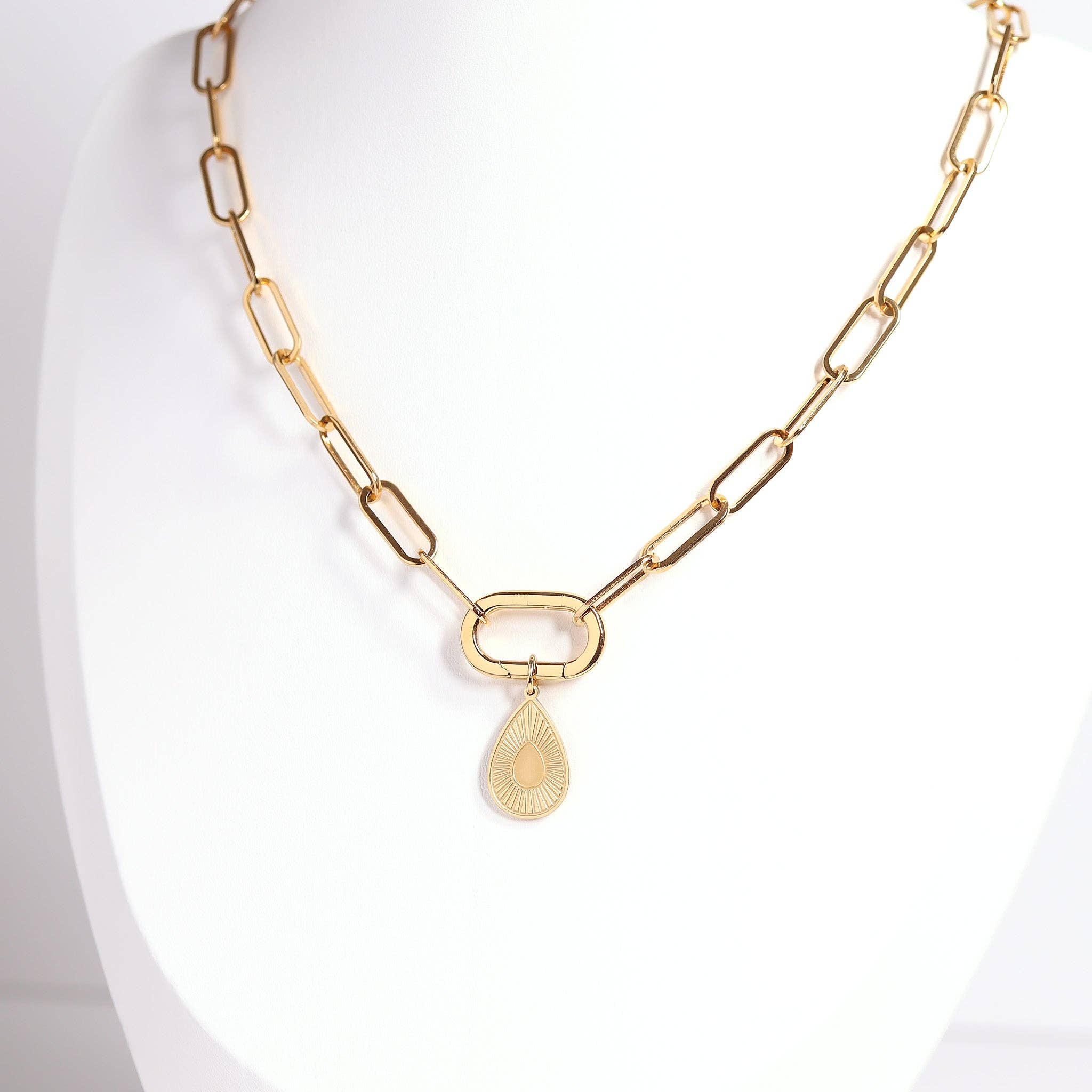 WJW - Wholesale Clasp - 18K Gold PVD Stainless Steel Oval Carabiner / ENC00304