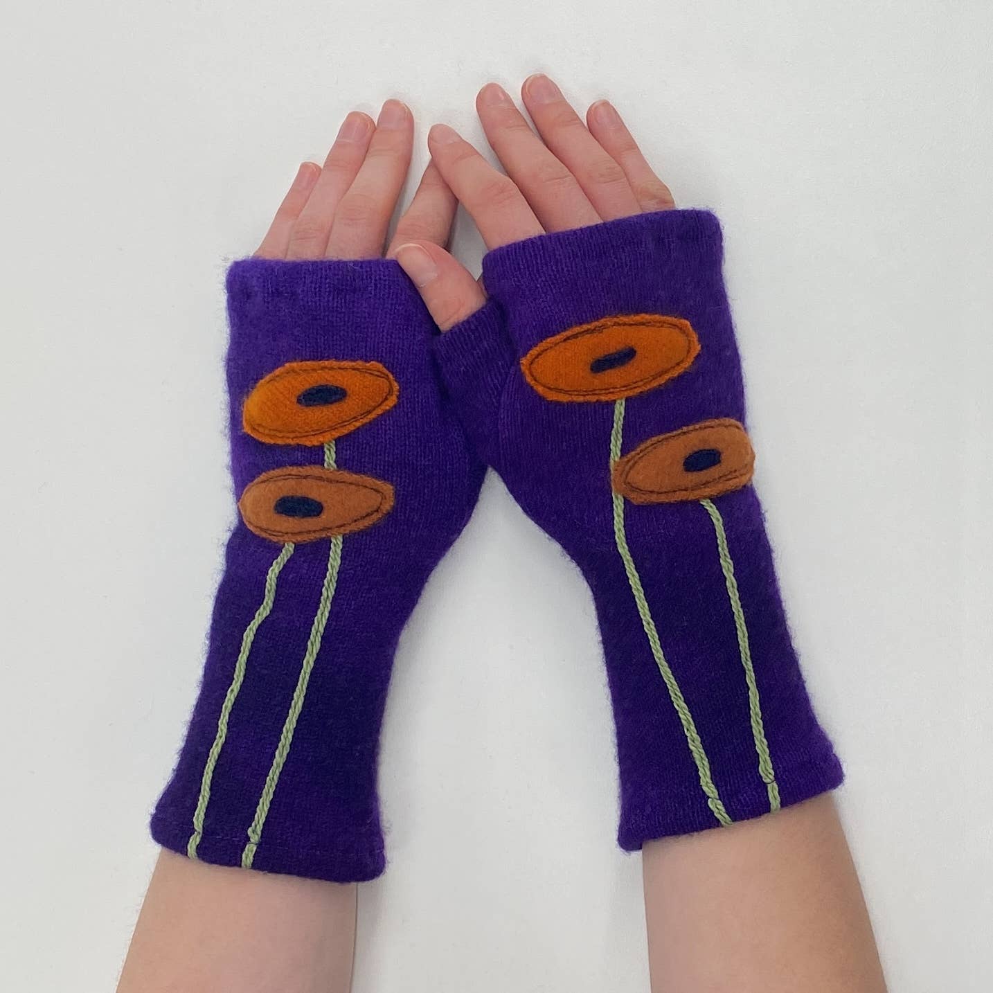 Sardine Clothing Co. - Venta al por mayor Guantes - Mujer - Guantes sin dedos de cachemir con diseño ovalado de amapola2