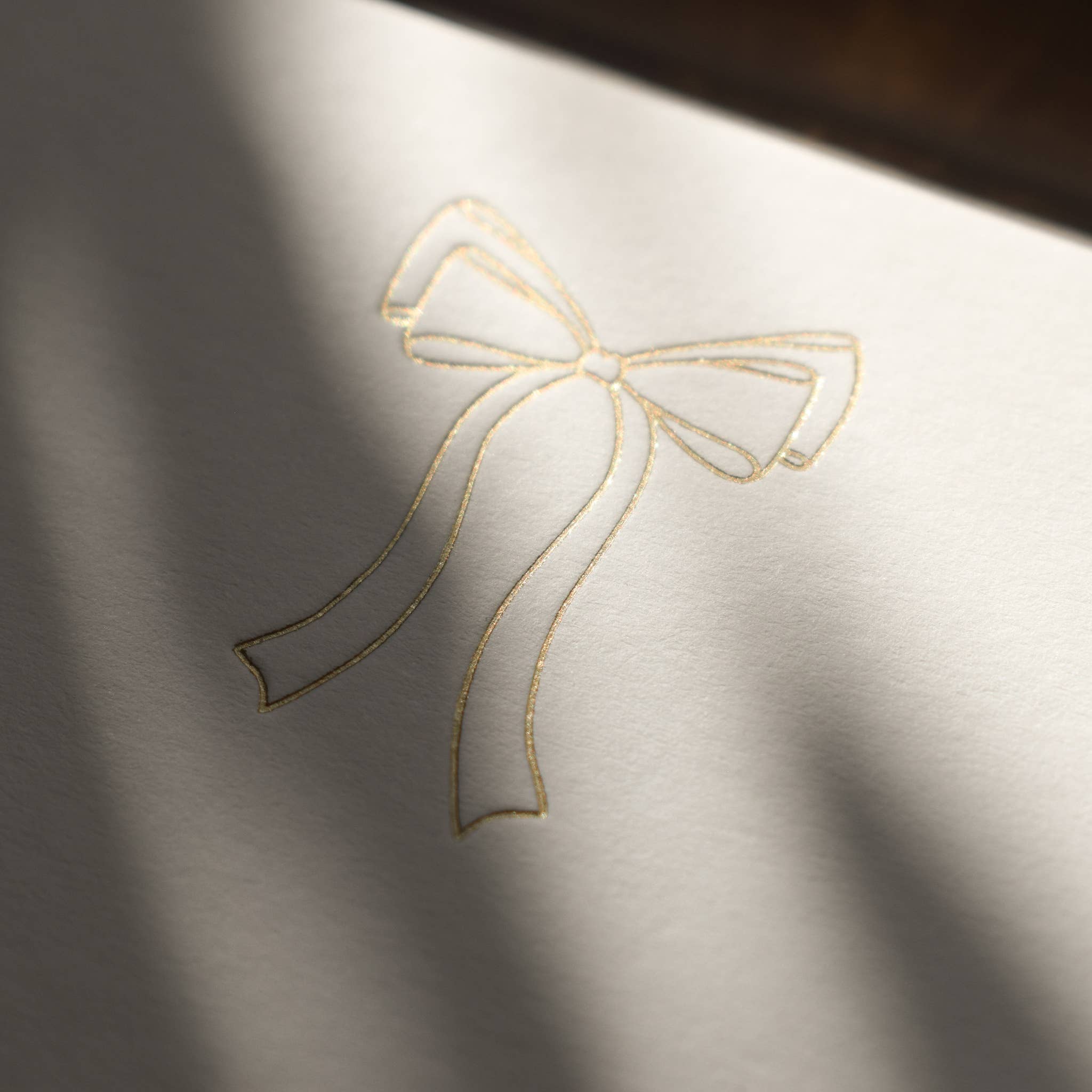 Jennifer Tune – wholesale Stationery/notecard set – Set of Five Notecards printed with a Gold Bow6