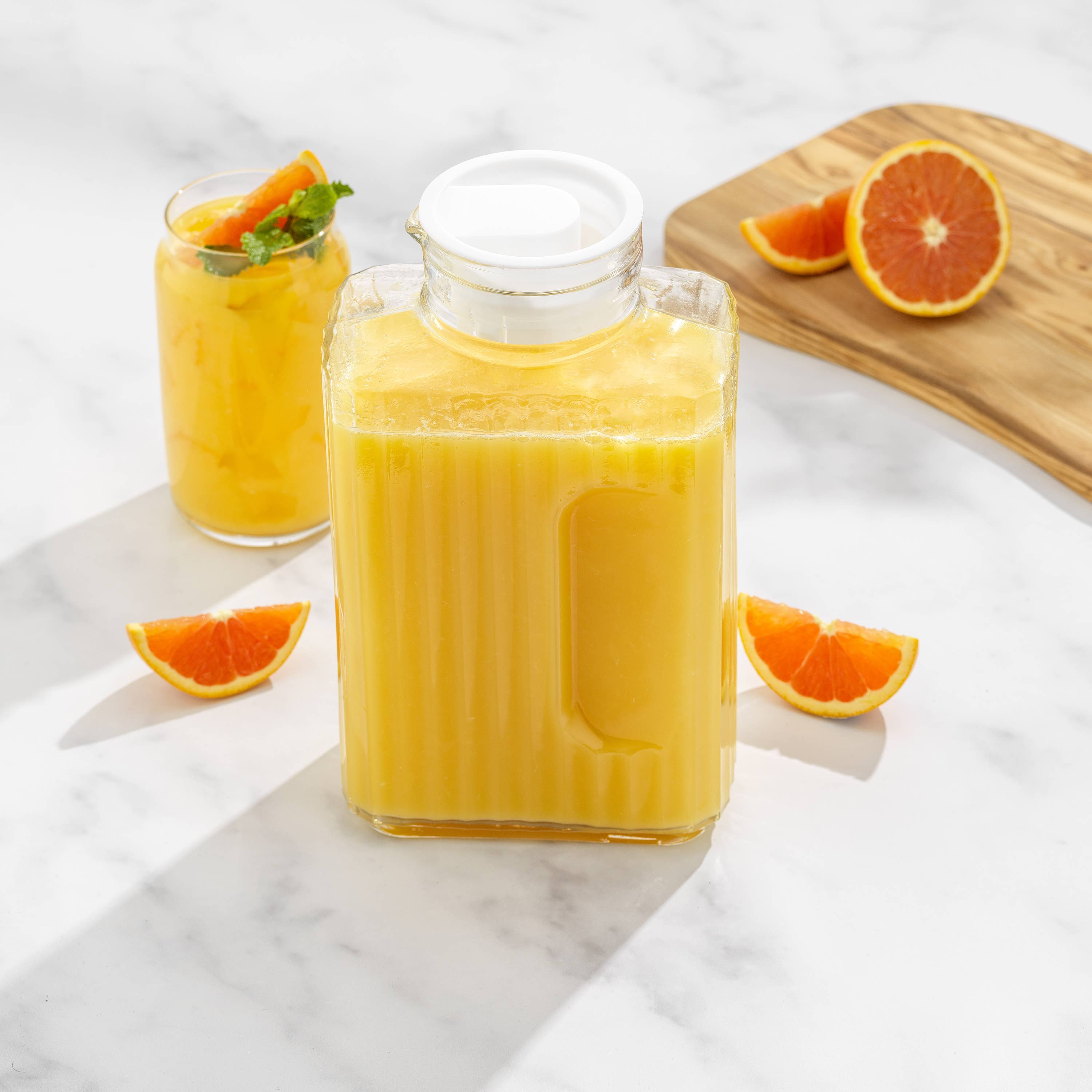 JoyJolt - Wholesale Pitcher - JoyJolt Rectangle Fluted Glass Pitcher & 2 Lids [67 oz]3