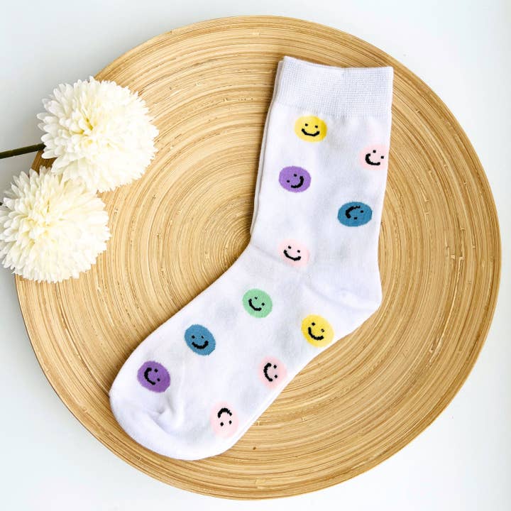 Geschenkbereite Smiley-Gesicht-Freudensocken für den Großhandel von Whit's Up Shop