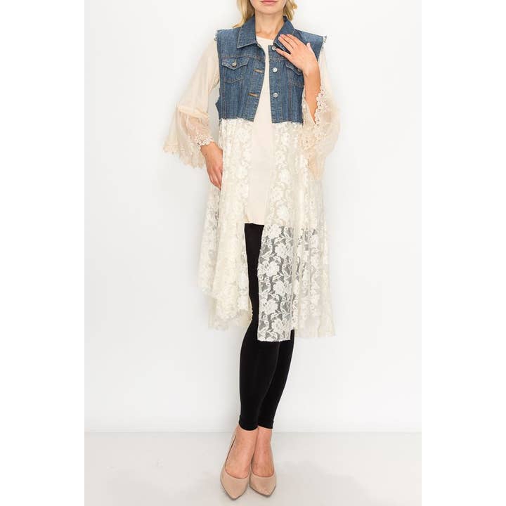 GILET EN JEAN RACCROURCI AVEC COUCHE DE DENTELLE-4479 DENIM/BEIGE pour la vente par Origami Apparel ~ Lace and Crochet inspired