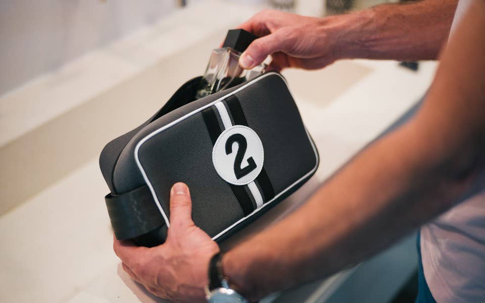 E2R PARIS - Wholesale Toiletry Bag - Men's - Sustainable men toiletry bag in gray canvas and leather3