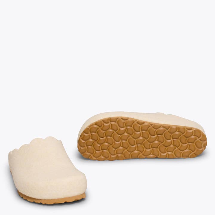 miMaO - Venta al por mayor Zuecos - Mujer - SWEET HOME Zapatilla de casa BEIGE de mujer
