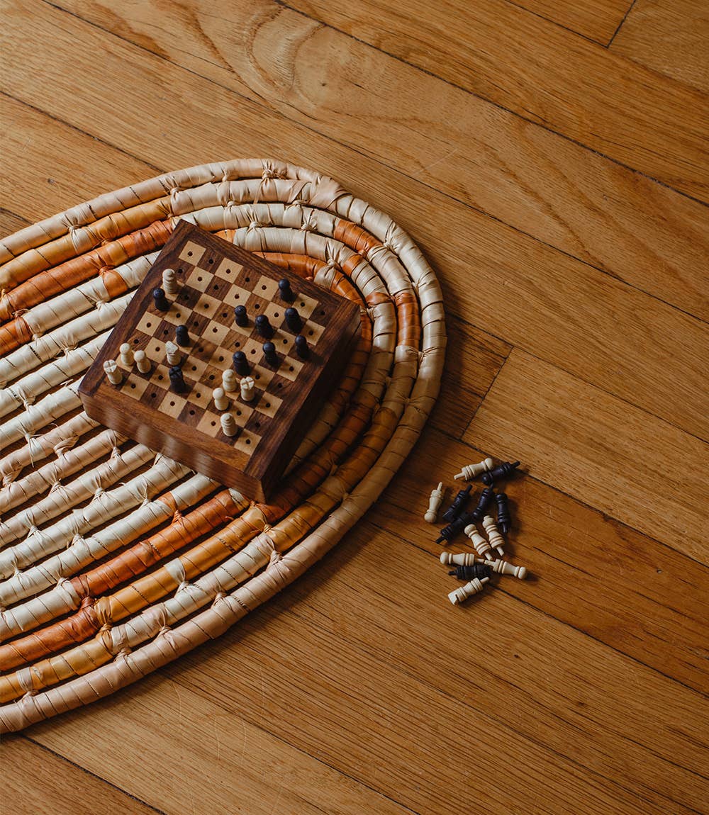 Matr Boomie Fair Trade - Vente Jeux de société - Jeu d'échecs de voyage avec pions en bois faits à la main4