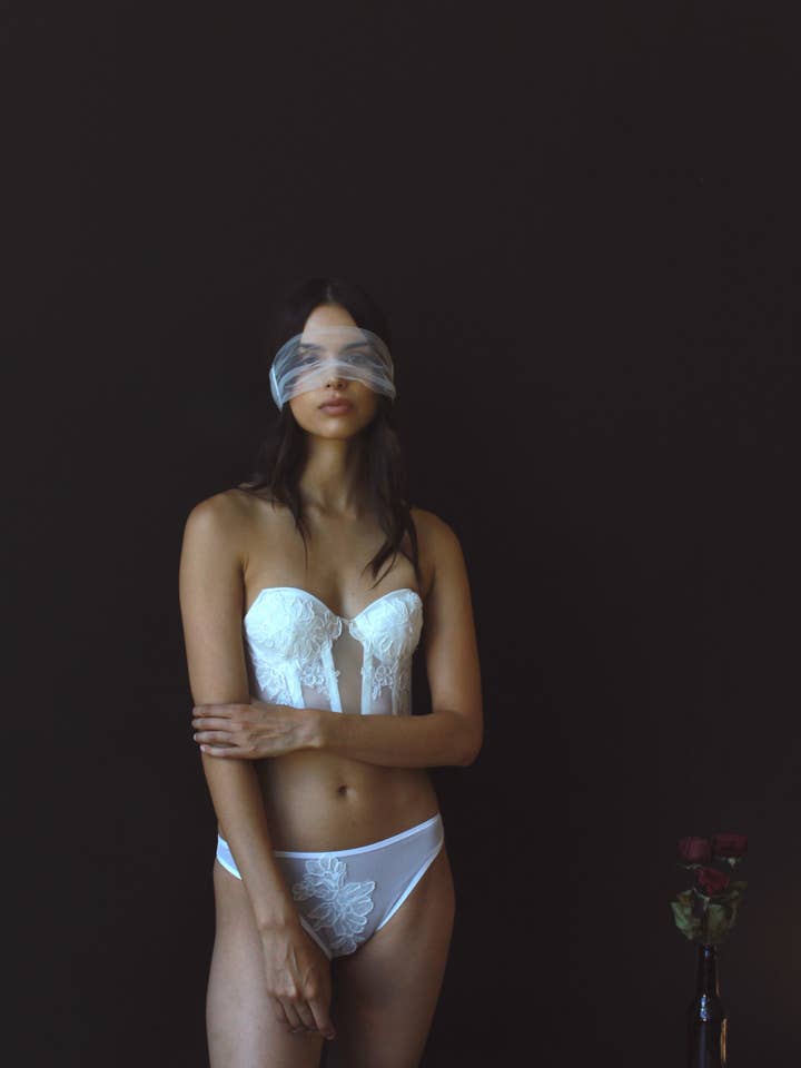 Tulle and Silk Blindfold for wholesale by ALLETTARE