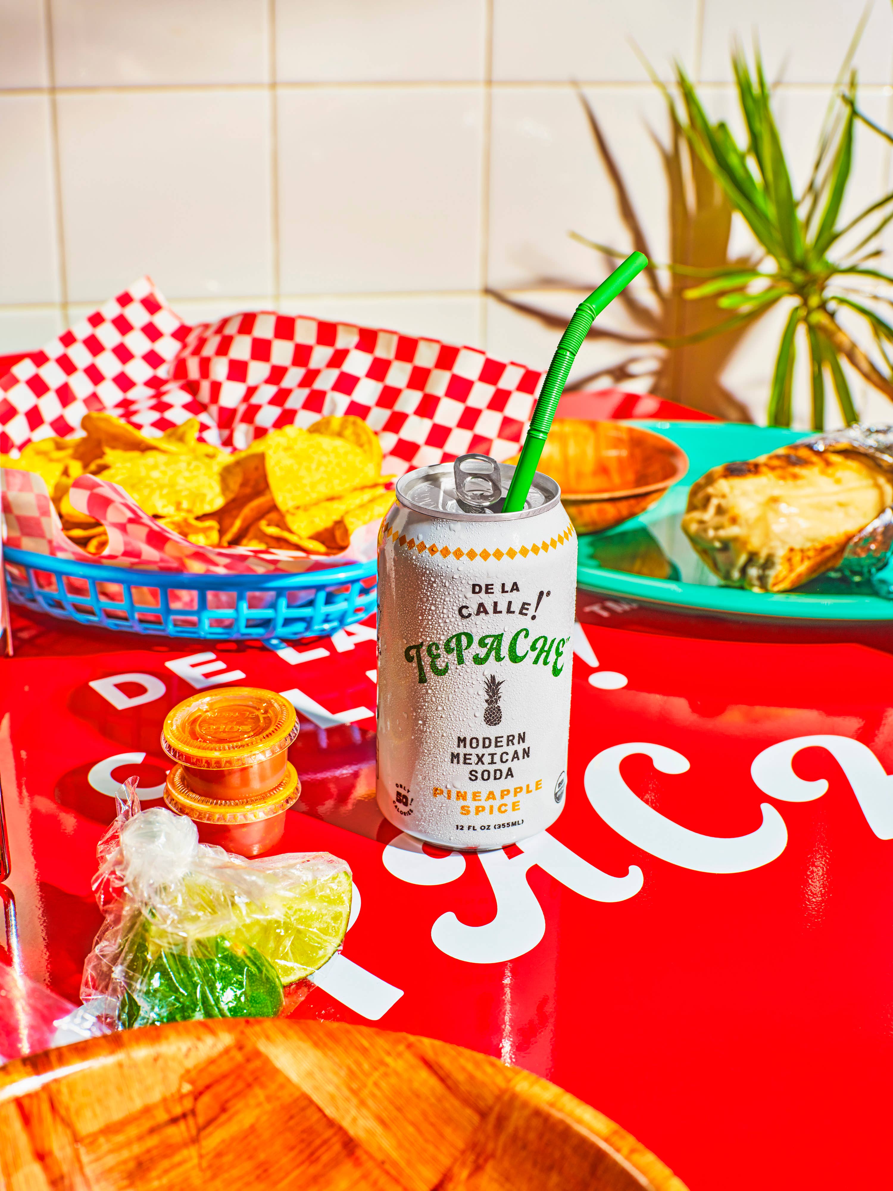 De La Calle - Wholesale Soda/Carbonated Drink - De La Calle Pineapple Spice Tepache Fermented Beverage (12 Pack)2