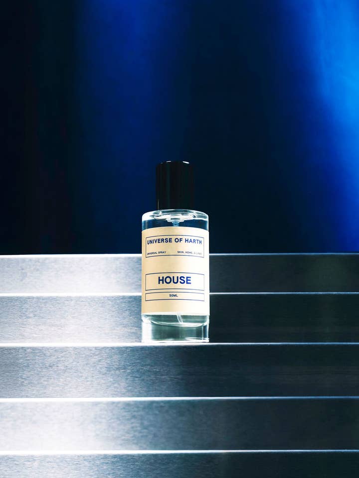 House - Universal Spray for wholesale by Universe of Harth