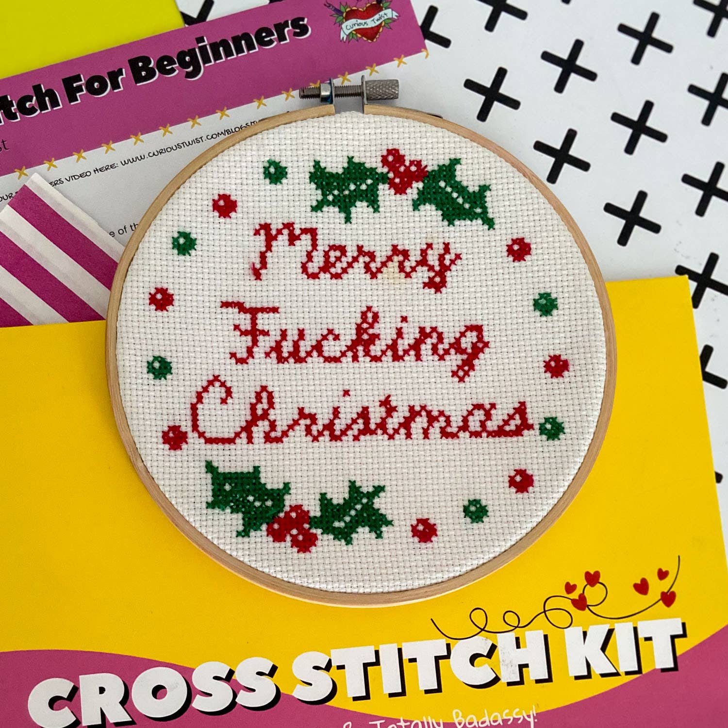 Curious Twist - Wholesale Doe-het-zelf-knutselset - Vrolijk kerstborduurpakket