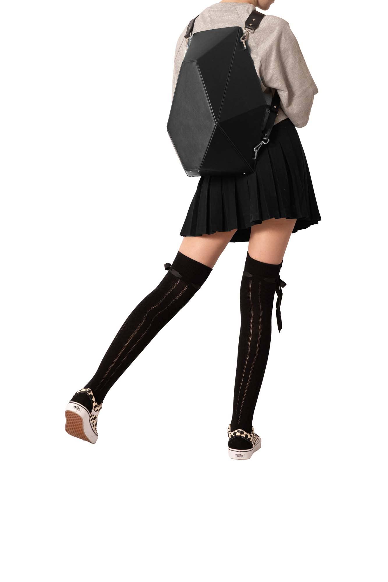 veni morgan - Wholesale Backpack - Women's - mako in black leather7