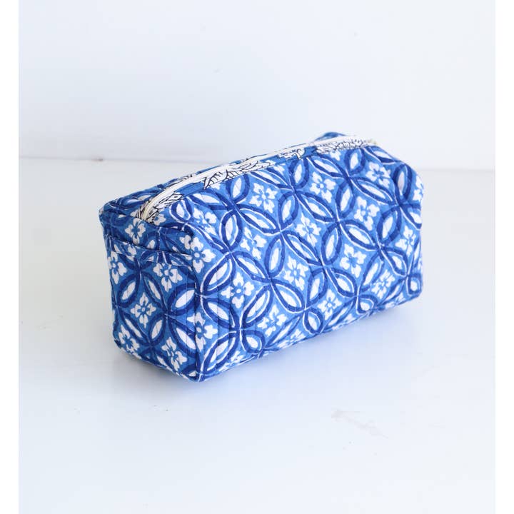 TerraWeave - Wholesale Makeup/Cosmetic Bag - Floral Quilted Makeup Travel Bag - Bridesmaid & Wifey Gift