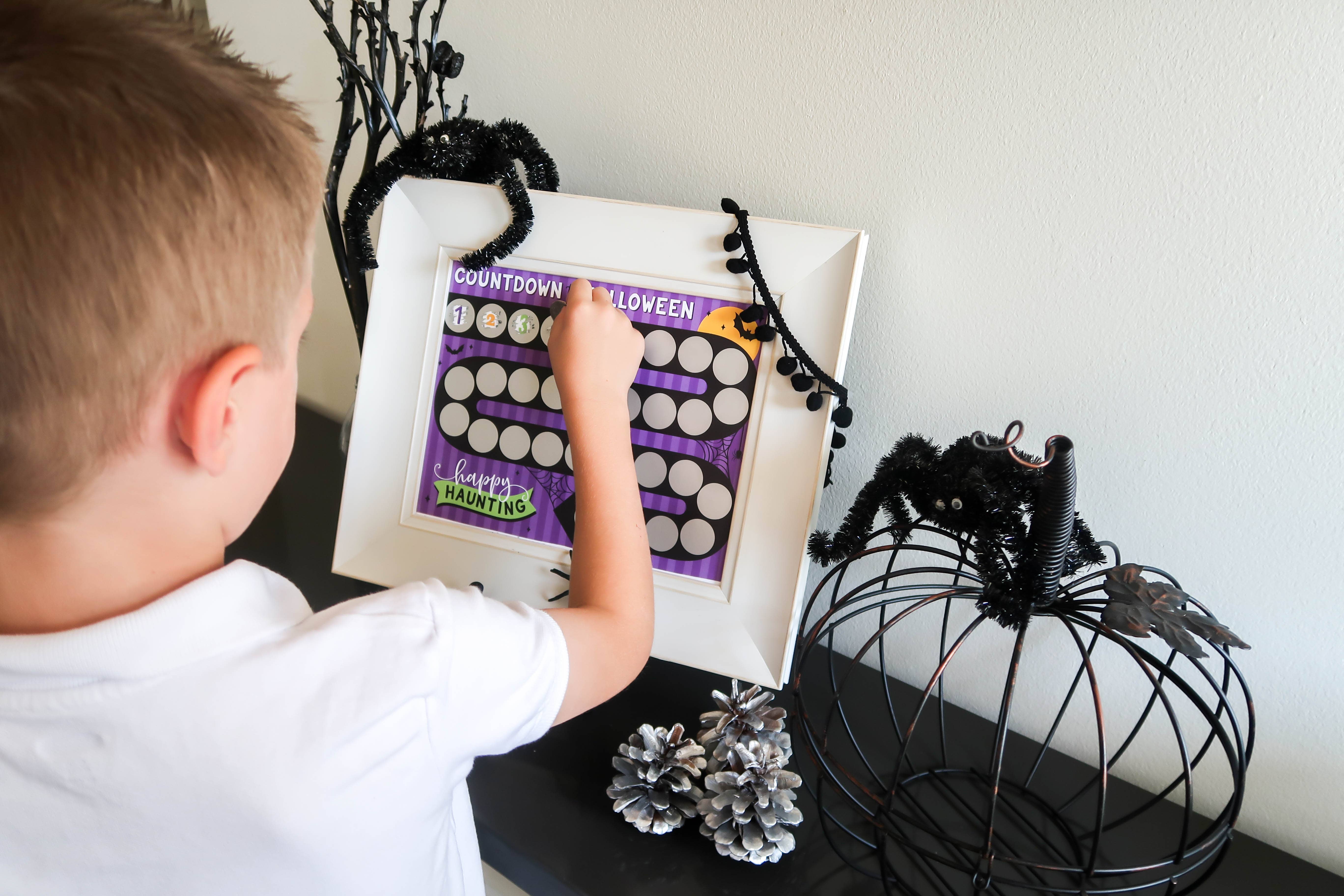 Scratch Away - Wholesale Advent Calendar - Scratch OFF Halloween Advent Calendar Purple3