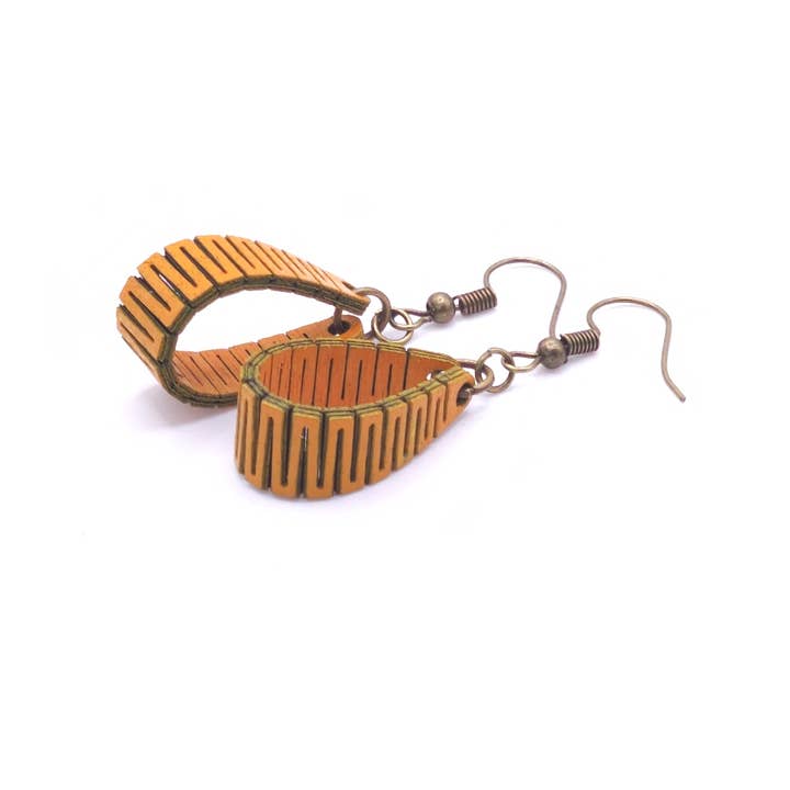 Living Hinge - Teardrop - Topaz for wholesale by Skaüswood