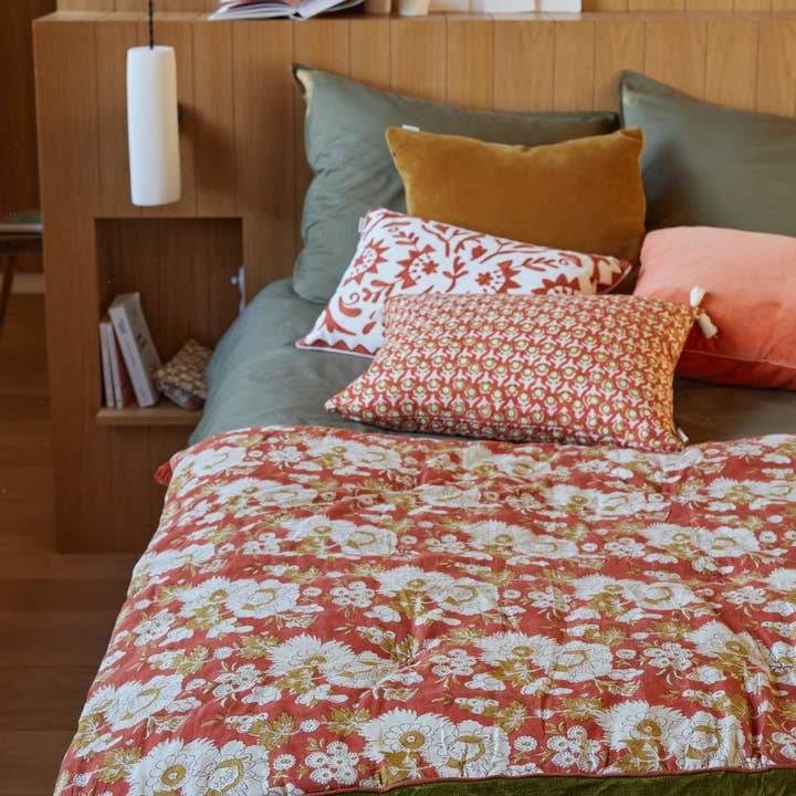Bonheur du Jour - Wholesale Throw Blanket - Vishnu Squirrel velvet and floral print sofa cover