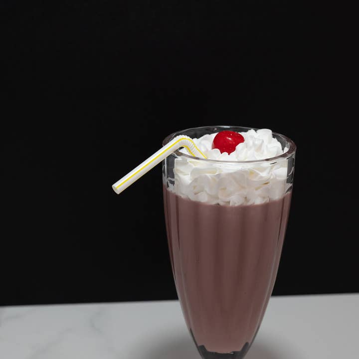 Just Dough It! Fake Foods - Vendita all'ingrosso Decorazioni da tavolo - Finto Milkshake al Cioccolato3