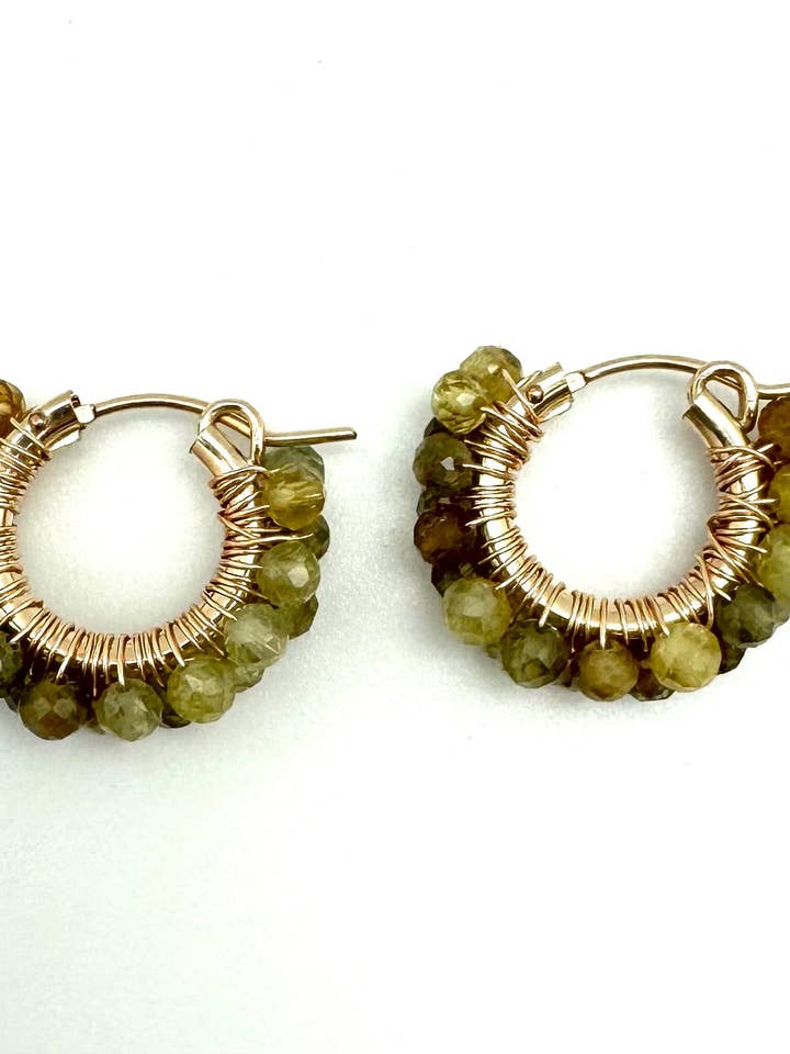 Aro de cuentas Diddi - granate musgo para venta al por mayor de In2 design