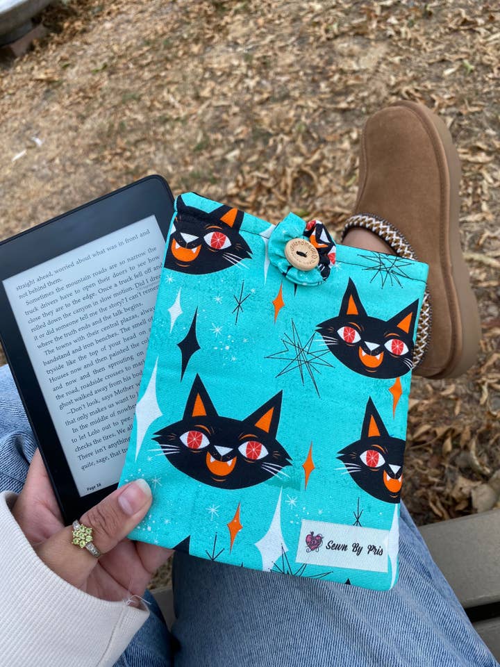 Black Cat Kindle Sleeve for wholesale by Sewn By Pris