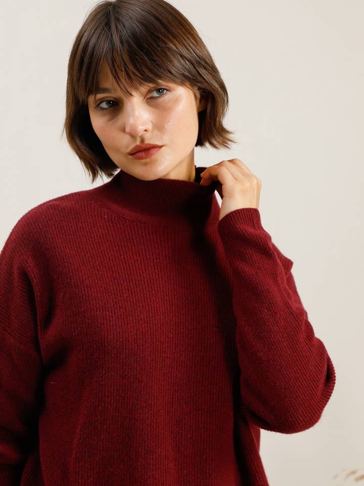 NAÏS PARIS - Wholesale Knit Sweater - Women's - High-neck long-sleeve sweater 100% extra fine merino wool3