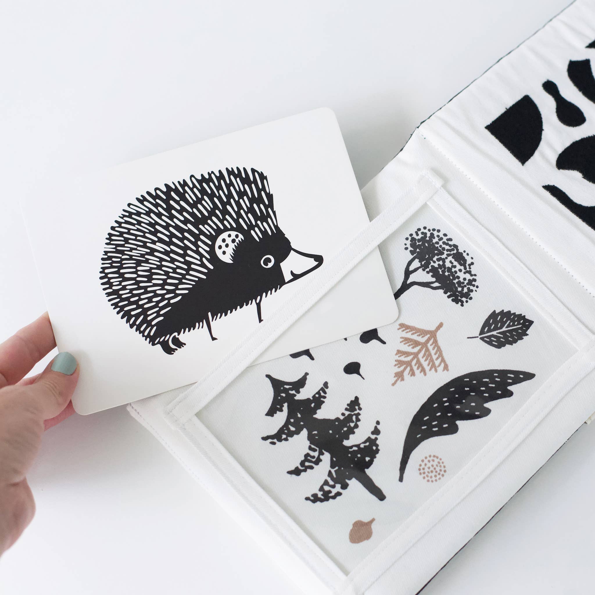 Wee Gallery - Wholesale Activity Pad - Kids & Baby - Baby Tummy Time Gallery with Mirror3