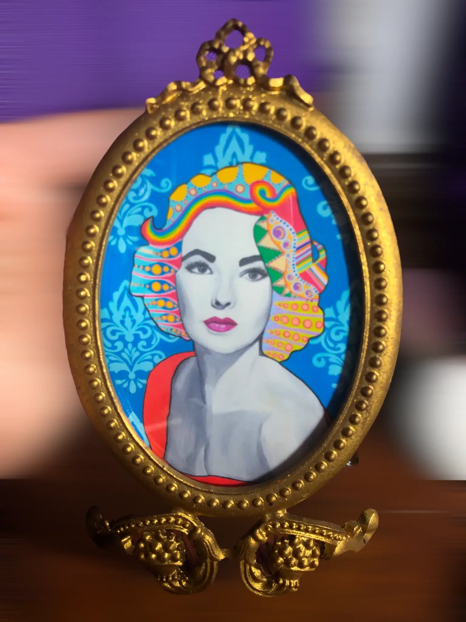 Somethingbadass – wholesale Picture frame – Baroque Oval Frame with Pop Art26