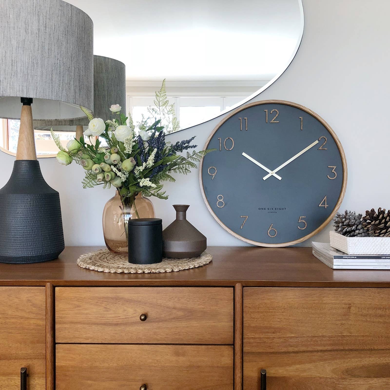 One Six Eight London by PS Home and Living – Engroshandel Vægur – Scarlett trækul 50cm vægur5