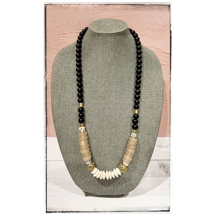 GentrybyJenna – Engroshandel Perlehalskæde – Afrikanske knogle genanvendt glas & træ perle halskæde sort pink3