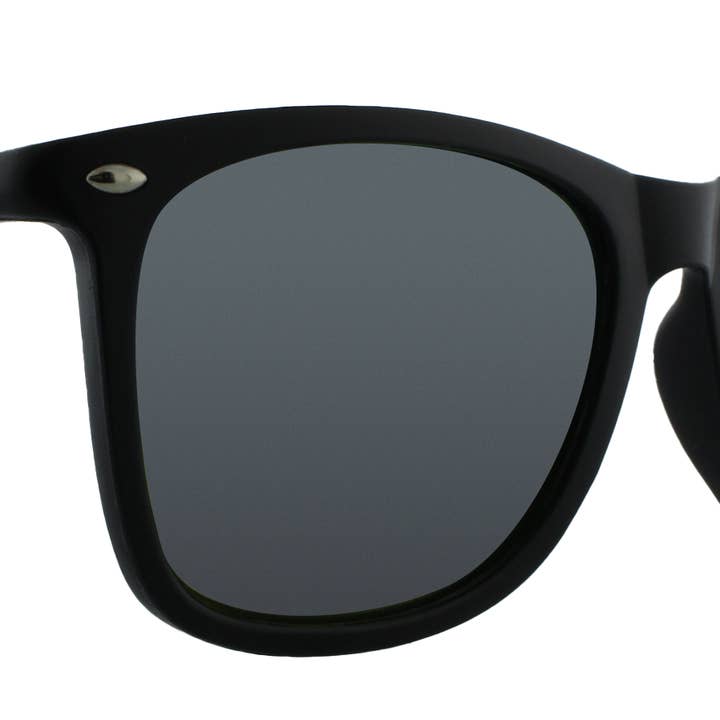 12502 Charnière à Ressort Rétro Classique pour la vente par Sun Rayz Premium Eyewear