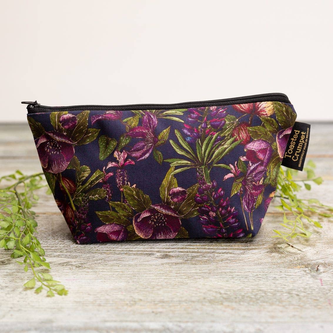 Toasted Crumpet - Wholesale Makeup/Cosmetic Bag - The Mulberry Collection (Noir) Makeup Bag1