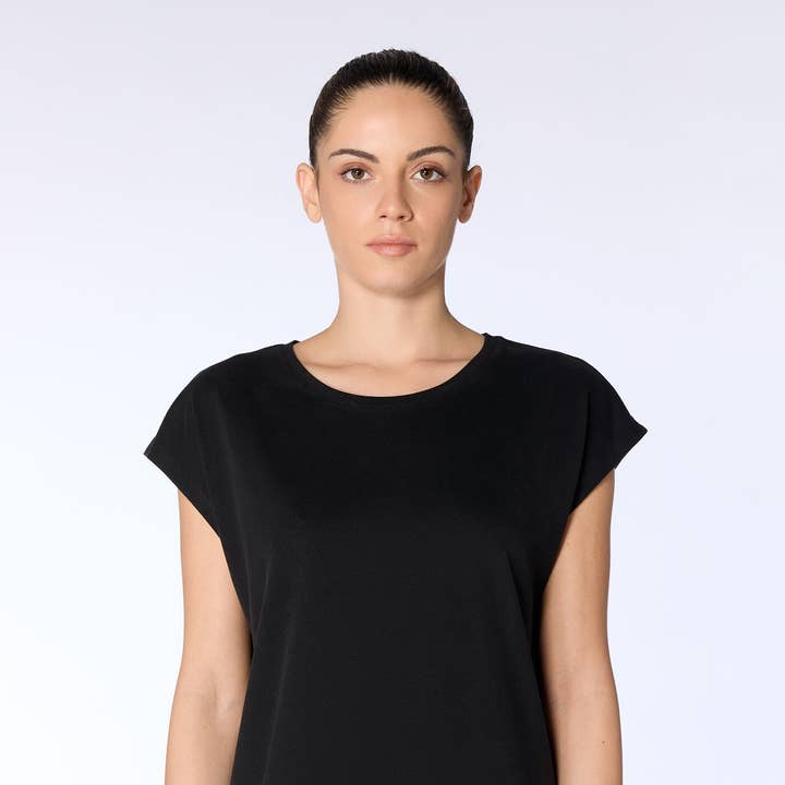 4416-021 | T-shirt oversize femme - noir pour la vente par Leela Cotton