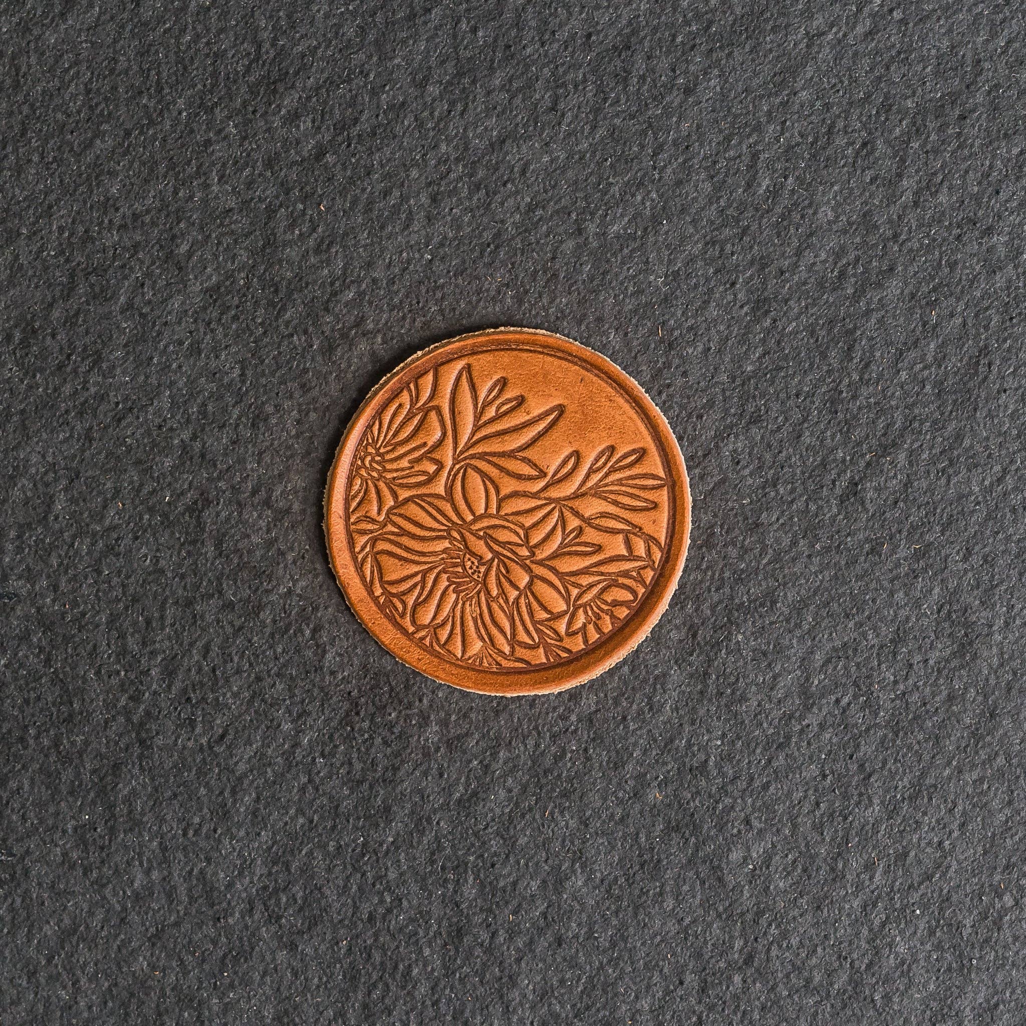 Ox & Pine - Vendita all'ingrosso Toppe - Toppe in Pelle Floreale con Chiusura a Strappo Opzionale - Cerchio0