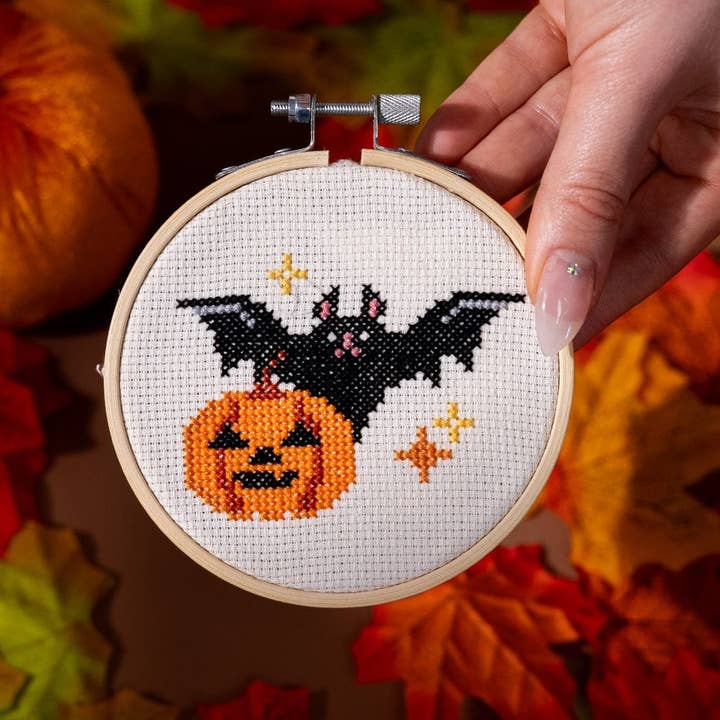 Craft Club - Wholesale Embroidery/cross-stitch supplies - TRICK OR TREAT MINIS - Cross Stitch Kit8