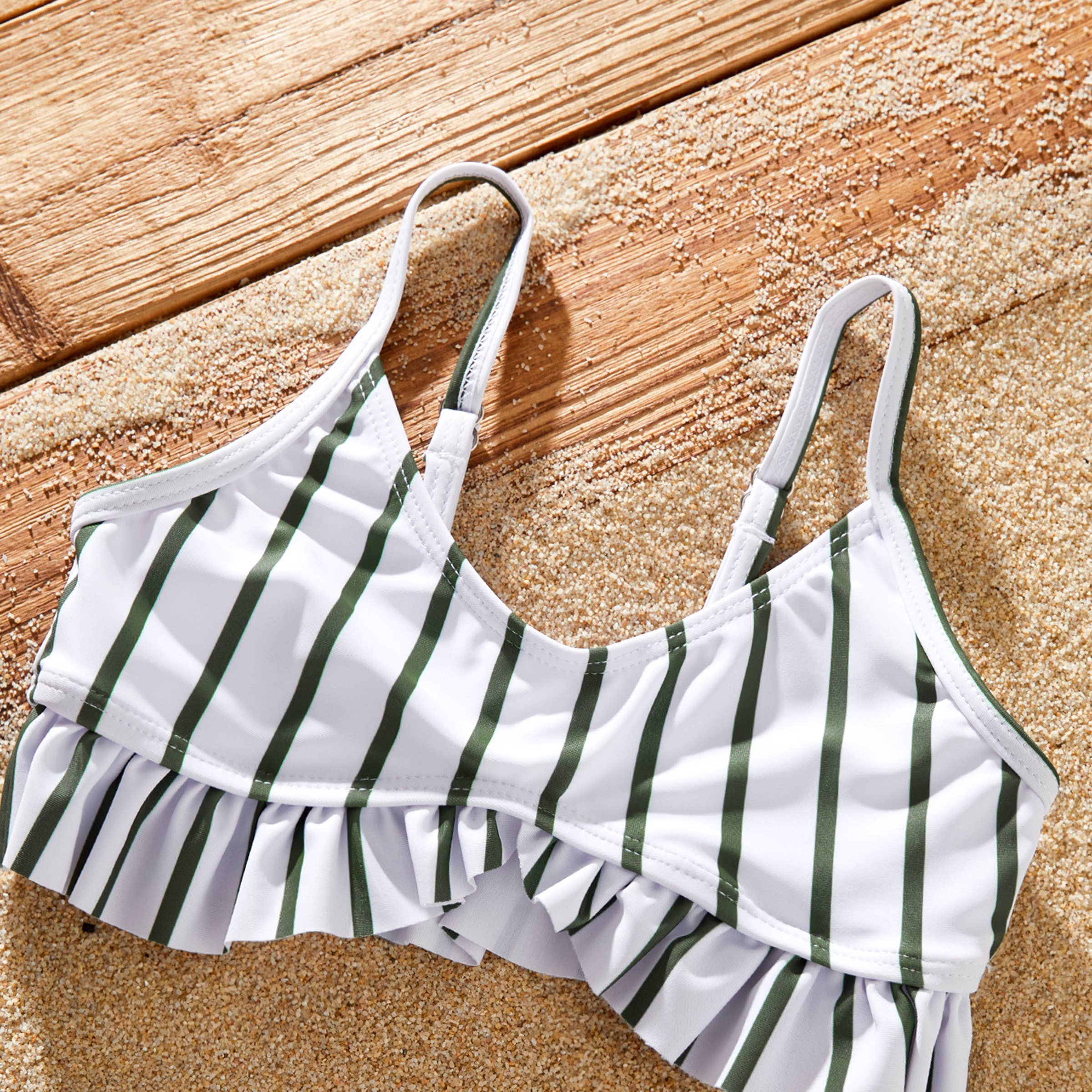 Verde del ejército Bikini Verde Oliva Familiar con Falda Cubierta o Bañador de venta al por mayor en Faire21