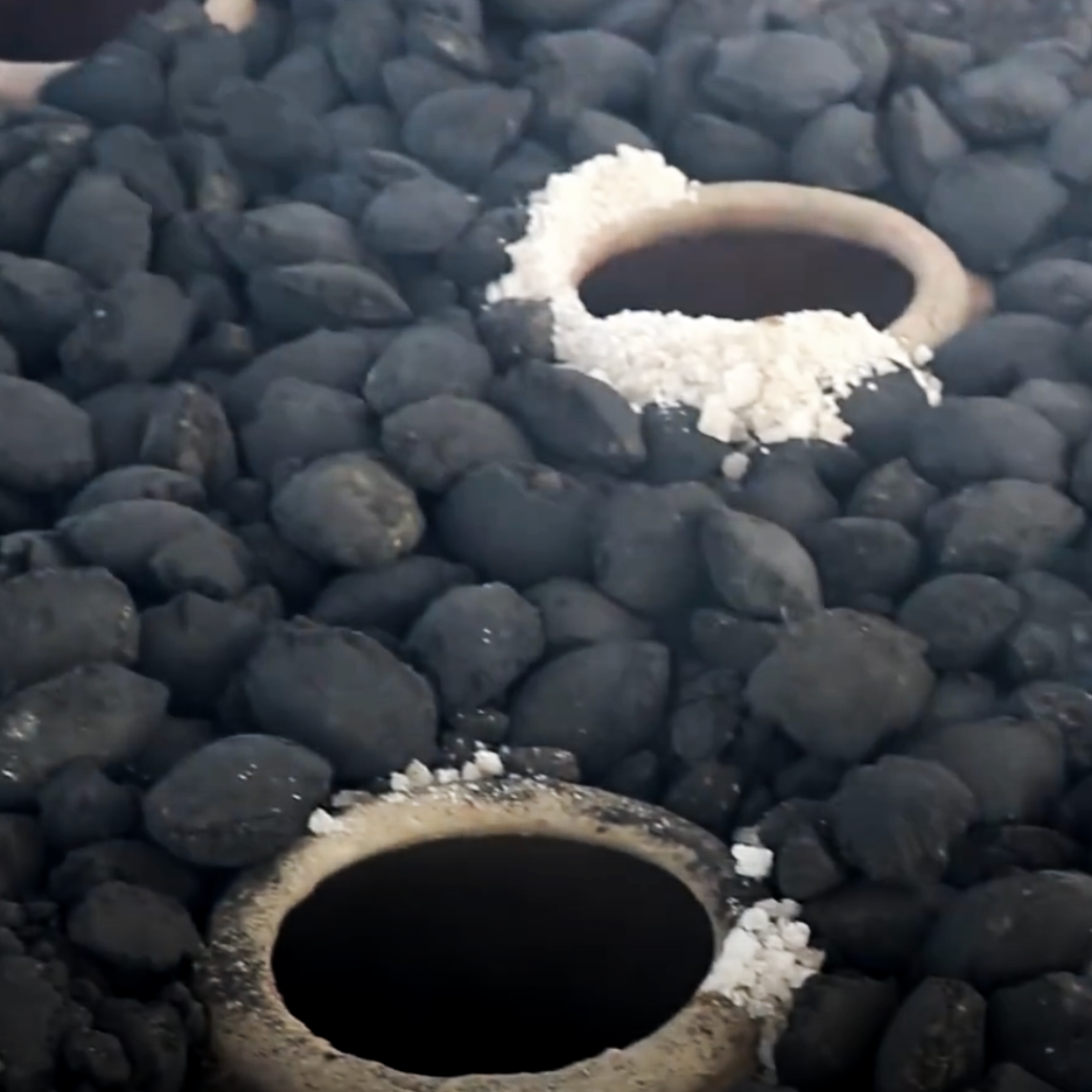 Burlap & Barrel - Wholesale Salt - Black Mineral Salt (Kala namak) - Single Origin Spice2