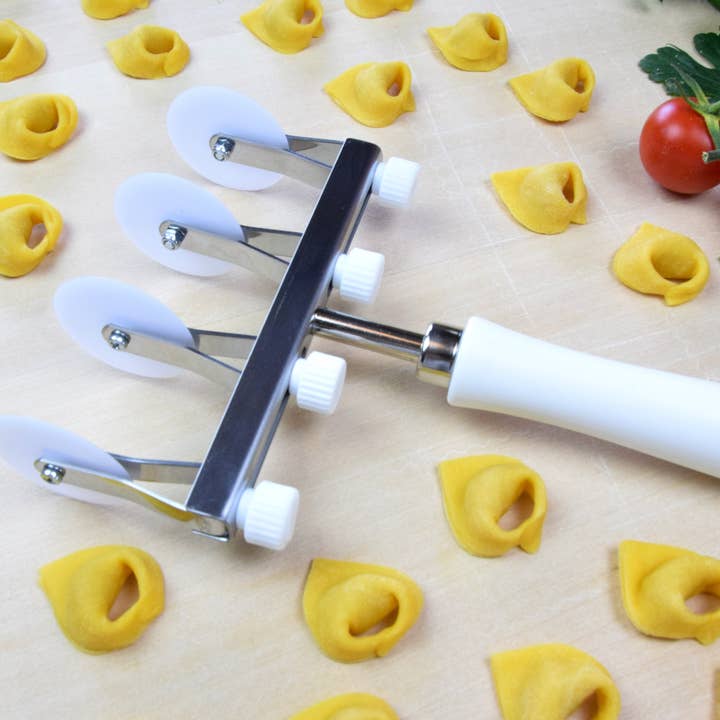 Elettro Center - Wholesale Kitchen Tool/Gadget - Adjustable Pasta Cutter 4 Blades 120mm, adjustable pastacutter4