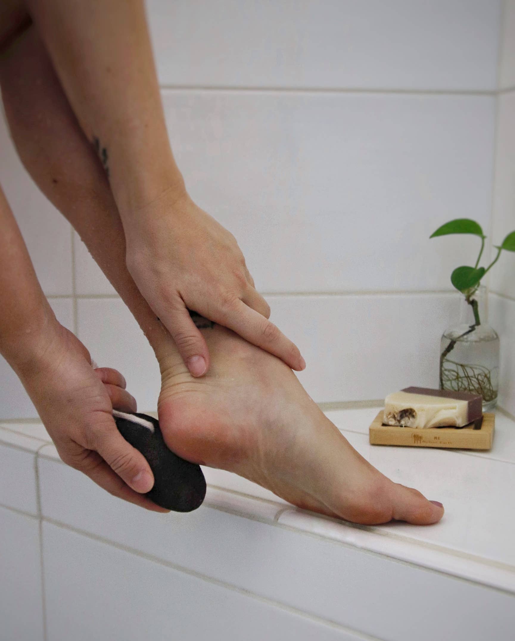 Me Mother Earth - Wholesale Pumice/exfoliating stone - Lava Pumice Stone with Cotton Hanging Loop2